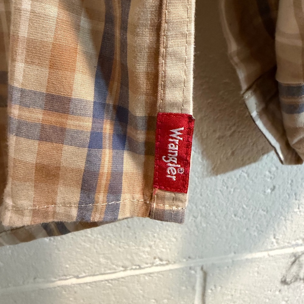 2 Wrangler Tan and Blue Checkered Shirt/Rust and Tan. Price is for both shirts - Picture 2 of 8